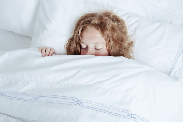 The Importance Of The Right Bed Sheets For A Good Night’s Sleep - Elegant Strand