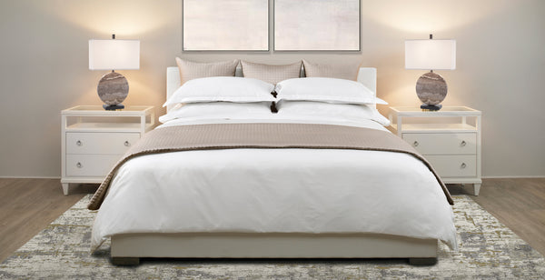 Percale vs. Sateen: Choosing the Right Fabric for Your Luxury Bedding - Elegant Strand