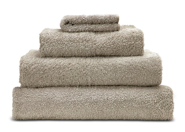 Riviera Towels - Elegant Strand