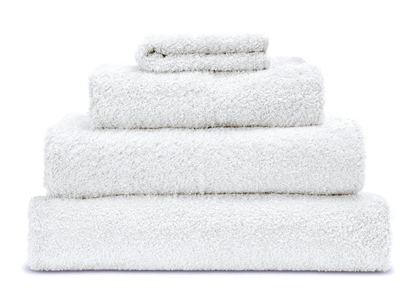 Riviera Towels - Elegant Strand