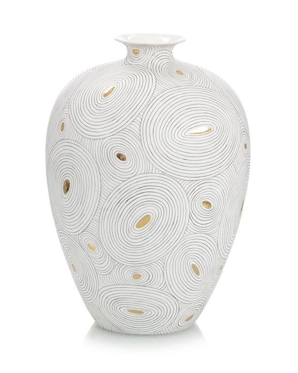 White Porcelain Vase with Gold - Elegant Strand